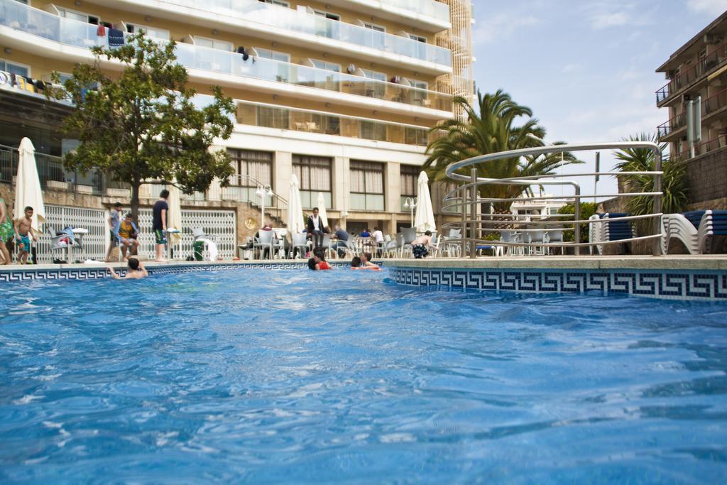 Hotel Esplai Calella Exterior foto