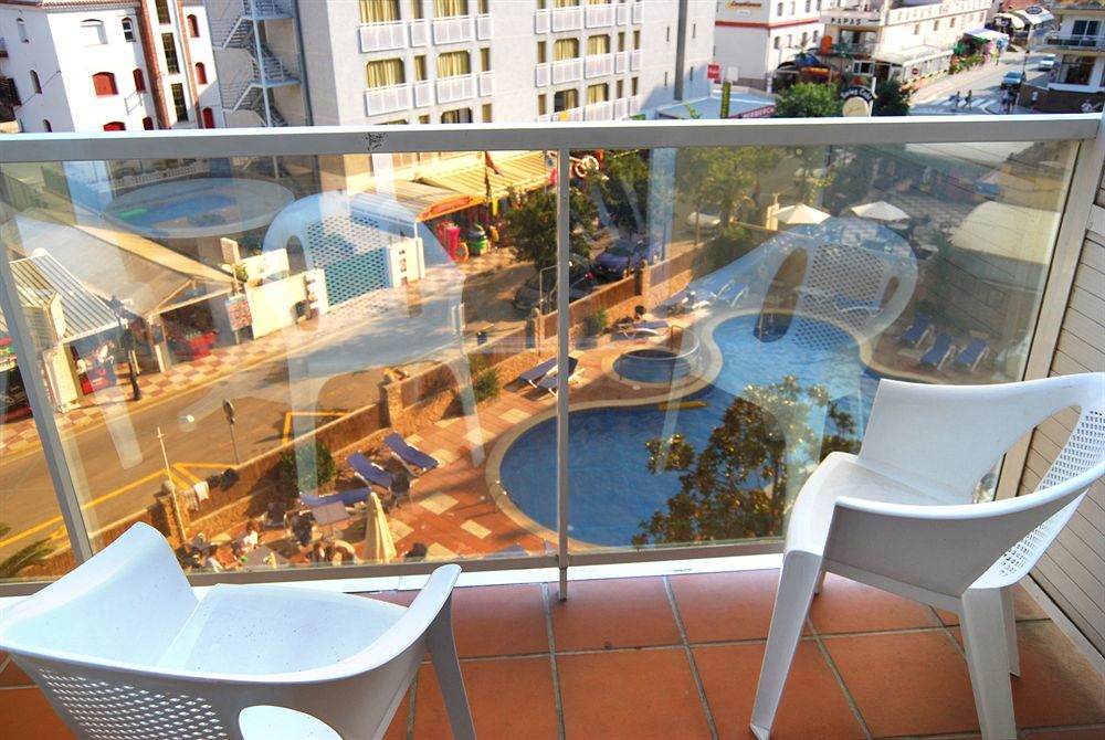 Hotel Esplai Calella Exterior foto